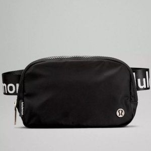 LULULEMON Everywhere Belt Bag BLK/WHT 143507486 Crossbody Fanny pack Classic NEW